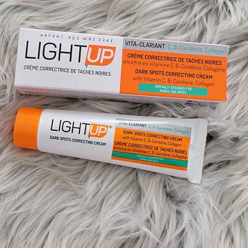 Light Up Dark Spots Correcting With Vitamin C,B-Carotene,Collagen Tube Cream 40g 1pcs
🔍